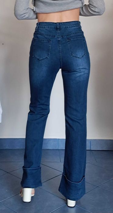 Spodnie jeansy. Rozmiar L
