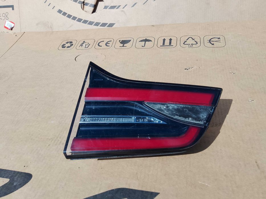 Tesla model X lampa tylna prawa prawy tył EU