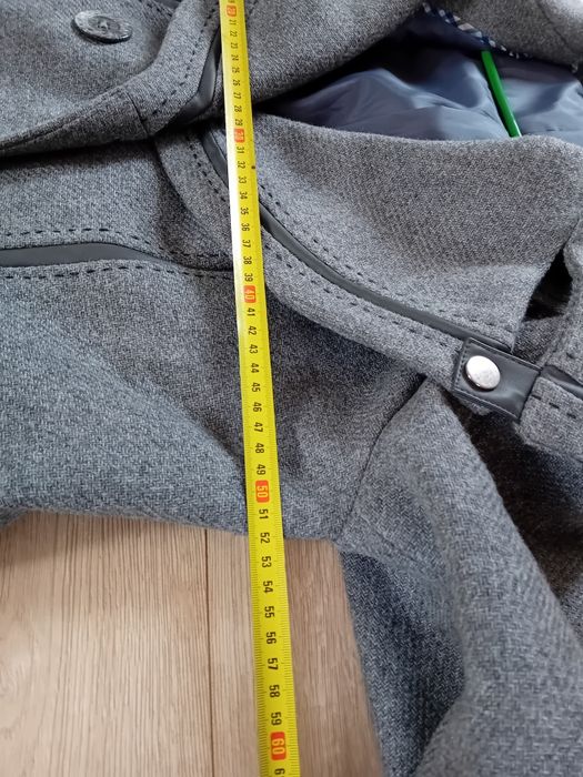 Elegancki płaszcz jesienny/zimowy  80% wełna, r. 40/42