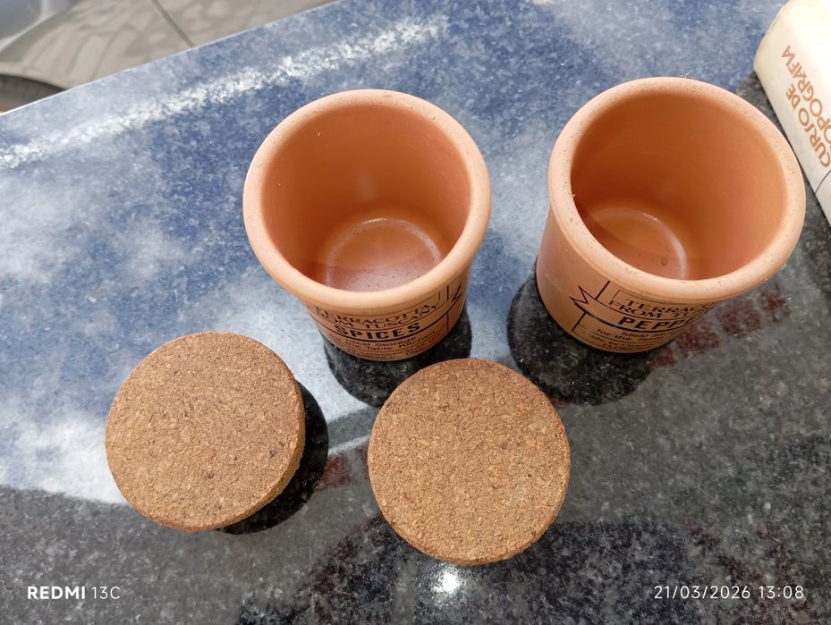 2 Ceramic Jars with Cork Lids446819384071311361