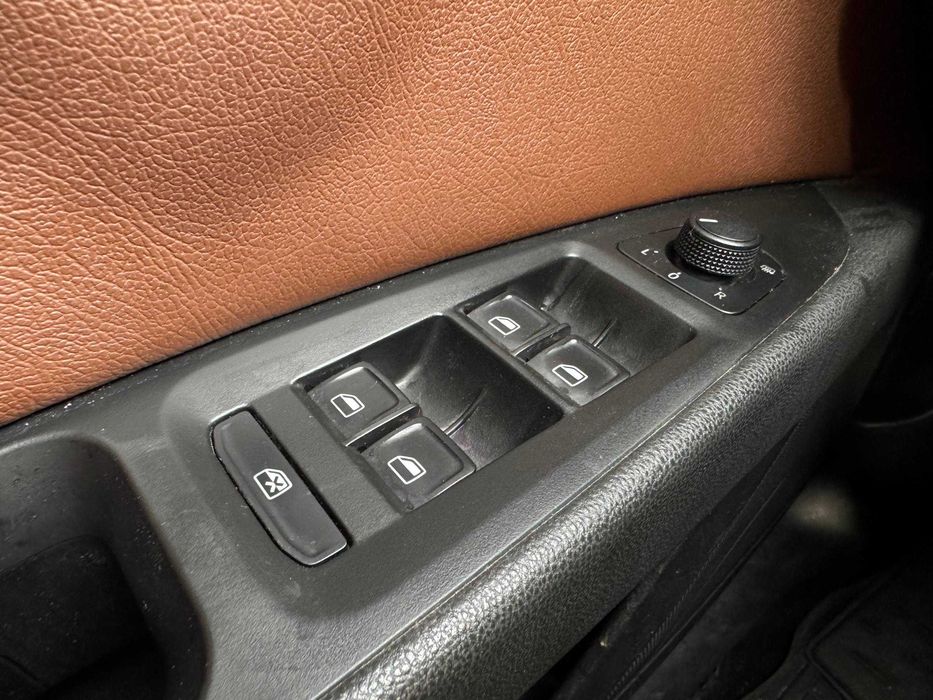 Seat Leon 2014 року 1.6 Дизель МКПП