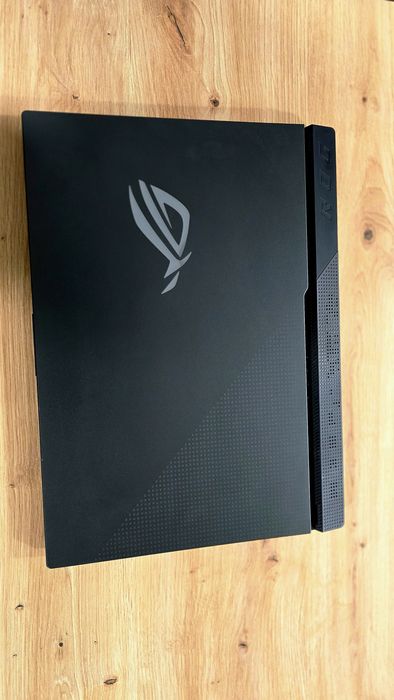 Portatil gaming Asus Rog Strix
