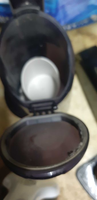 Sucção furiosa no estreito dum canudo