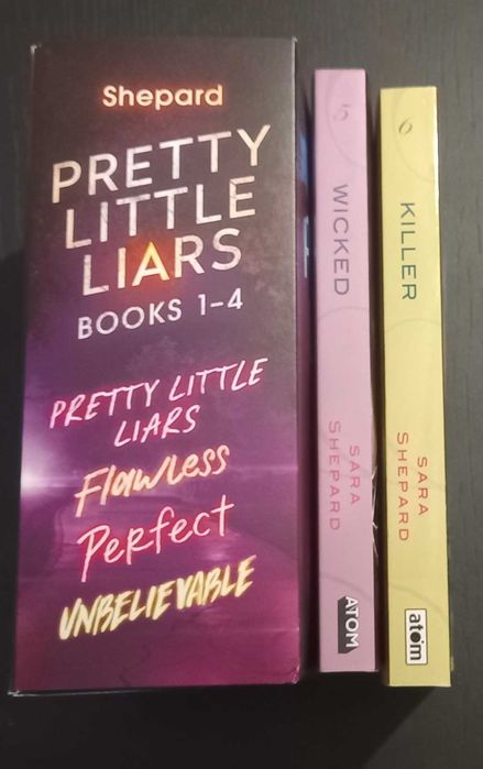6 Volumes da saga pretty little liars, de sara sheppard (inglês)