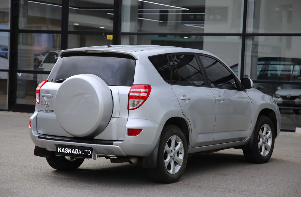Продам Toyota Rav 4