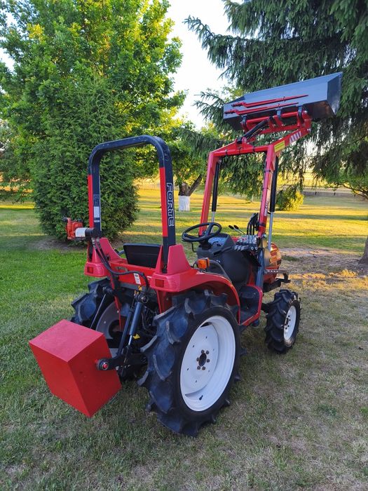 Mini traktorek Yanmar Af170 z Ładowaczem czołowym