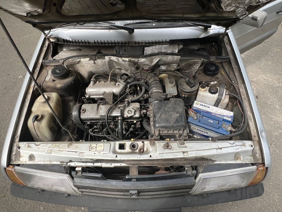 Автомобіль ваз 21099