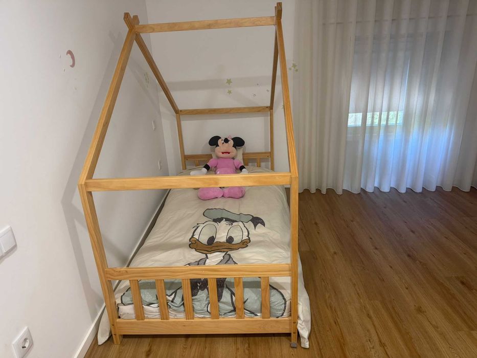 Cama Montessori + estrado + colchão - NOVA