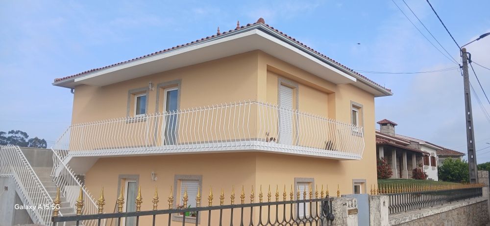 Arrenda-se  casa com 3 quartos numa aldeia de Vila do Conde.