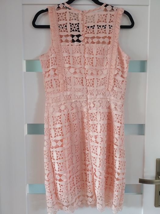 Sukienka ażurowa łososiowa