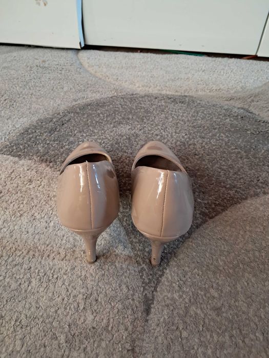 Buty damskie na wysokim obcasie