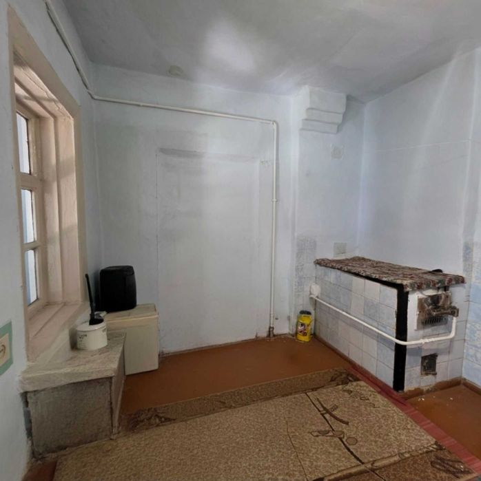 Продам частину будинку , район магазину Океан