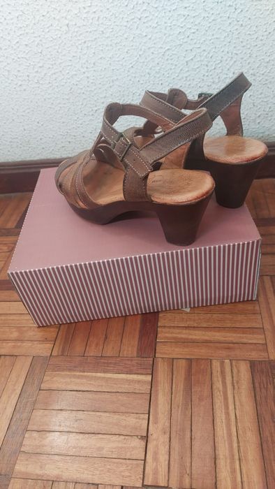 Sandálias confortáveis