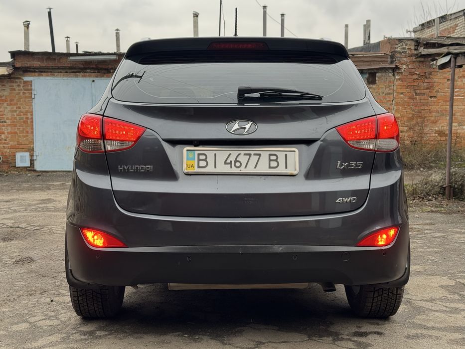 Продам офіційний HYUNDAI IX35 гбо повний привід