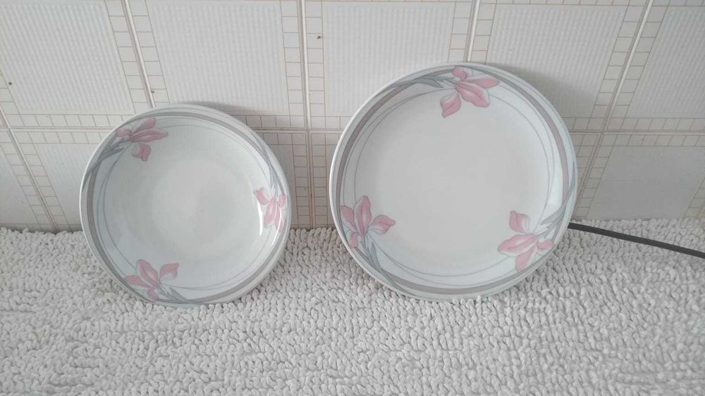 New Dinner Service424178175621867524