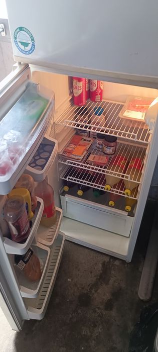 Frigorífico 2 Portas com Congelador – Bom Estado