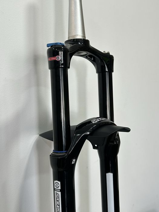 SR Suntour Zeron 35 150mm