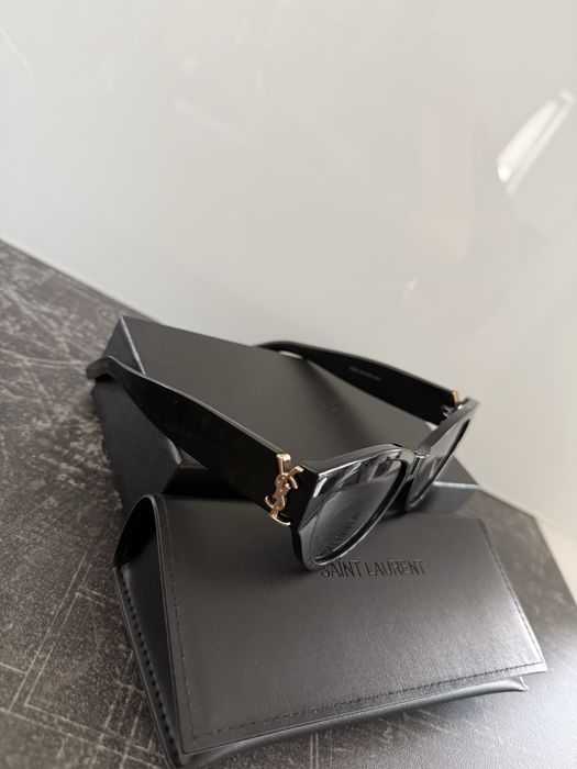 Okulary przeciwsloneczne Saint Laurent