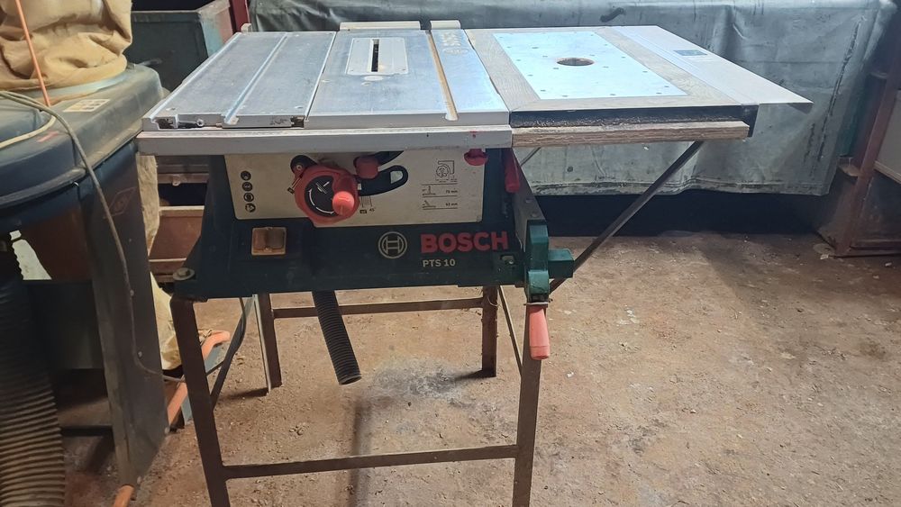 Piła tarczowa stołowa BOSCH PTS 10 na stojaku