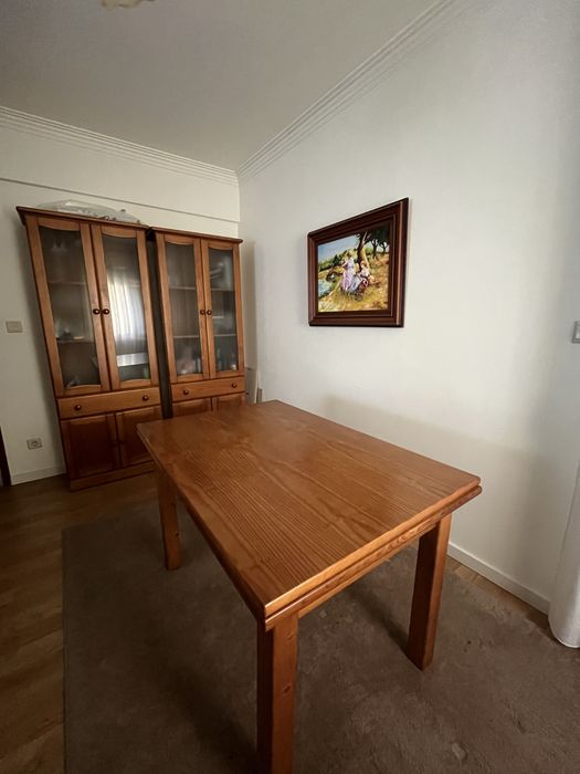 Móvel em pinho TV + mesa de sala