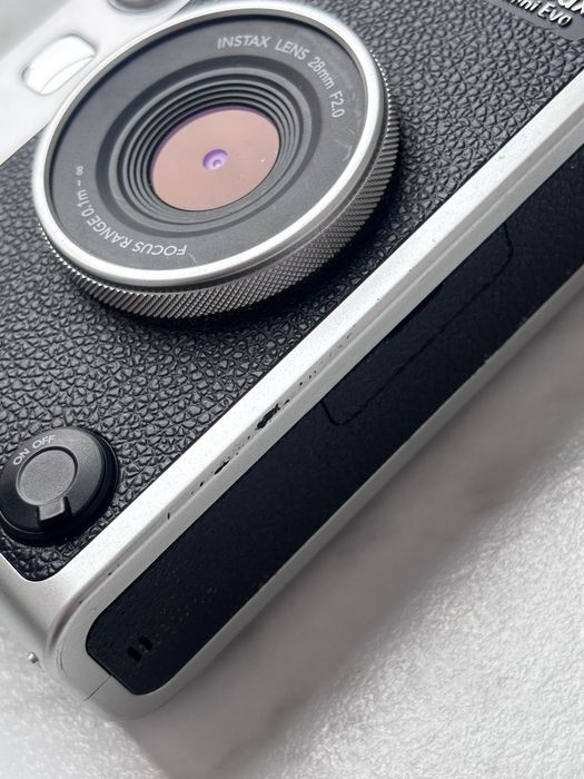 Фотокамера миттєвого друку (полароид) Fujifilm Instax Mini Evo Black