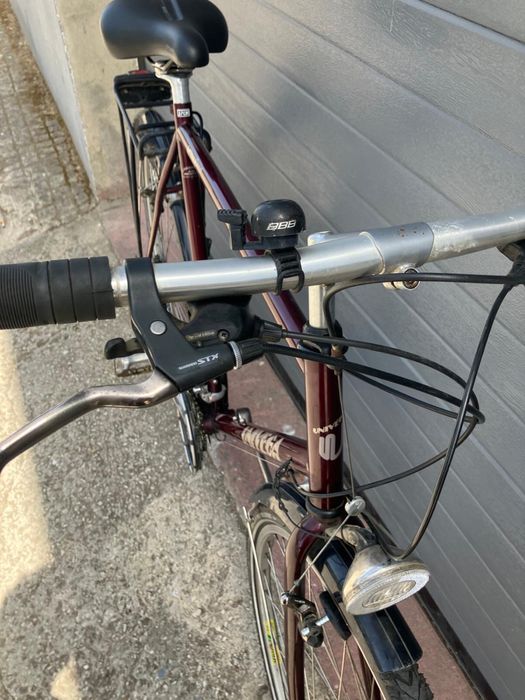 Bicicleta trekking univega roda 700
