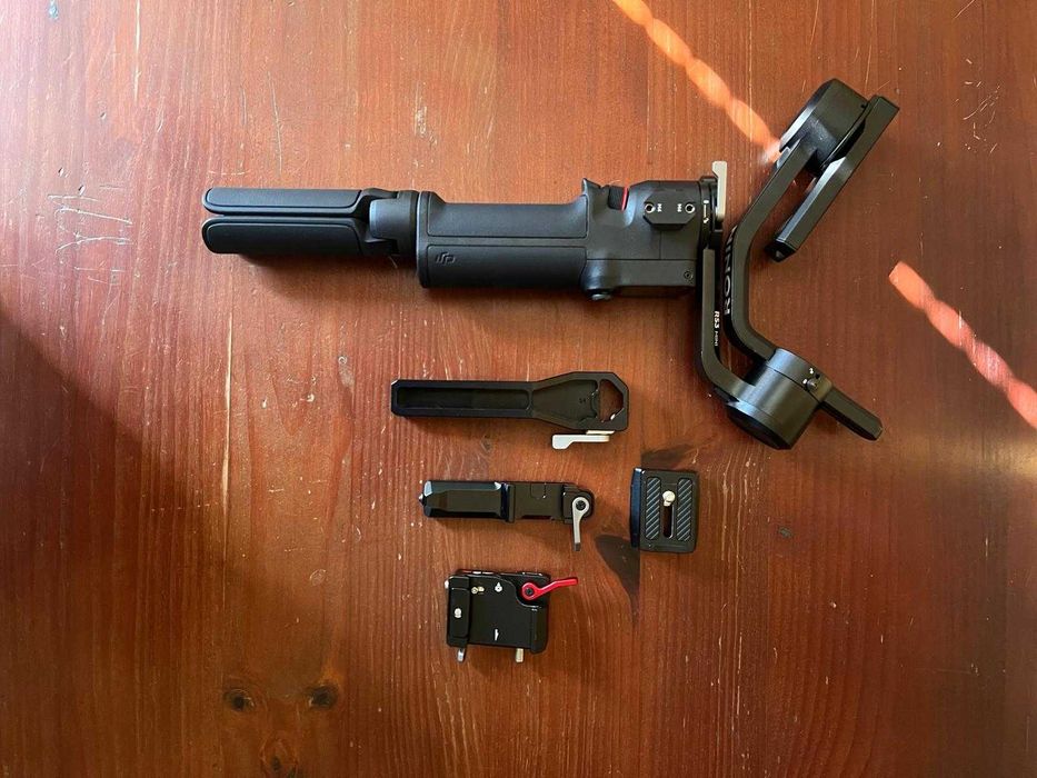 DJI RS 3 Mini - Estabilizador Gimbal Profissional - NOVO / KIT COMPLETO