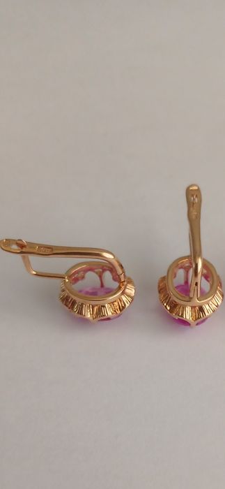 Золотые серьги..