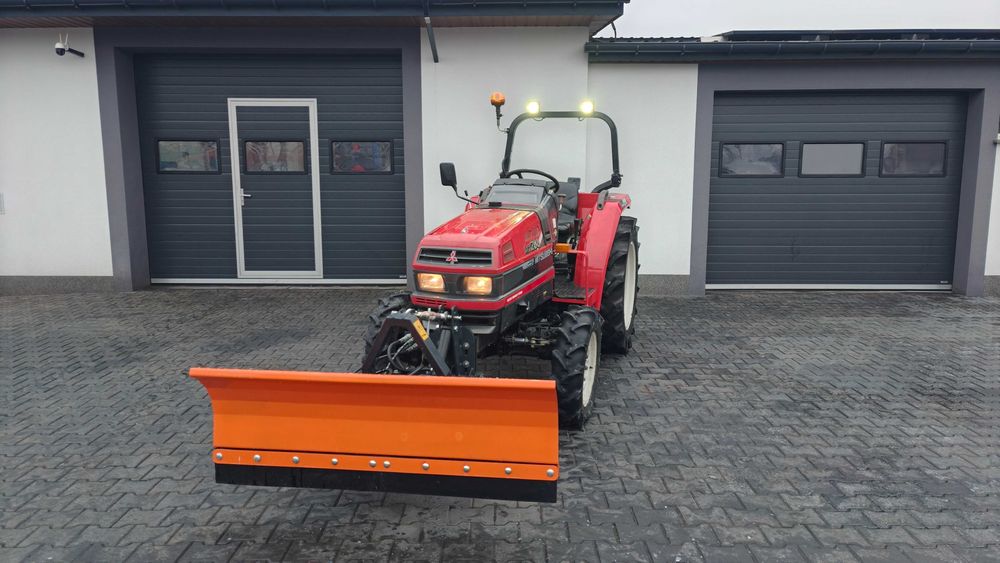 Traktor Mitsubishi MT286 4x4, TUZ, Pług do śniegu