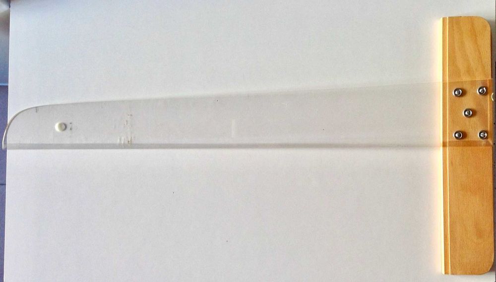 Régua em T de 65 cm