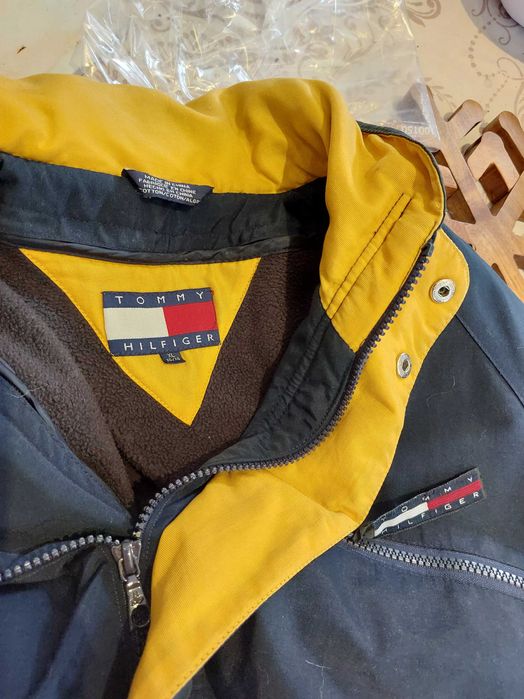 Casaco marca Tommy Hilfiger para homen - tamaho XL