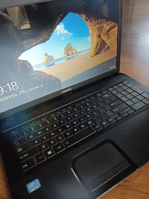 Sprzedam Toshiba 17 cali