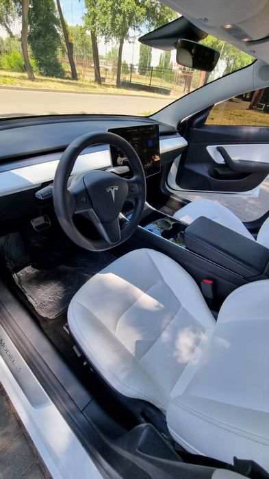 Tesla model 3 Long Range 75