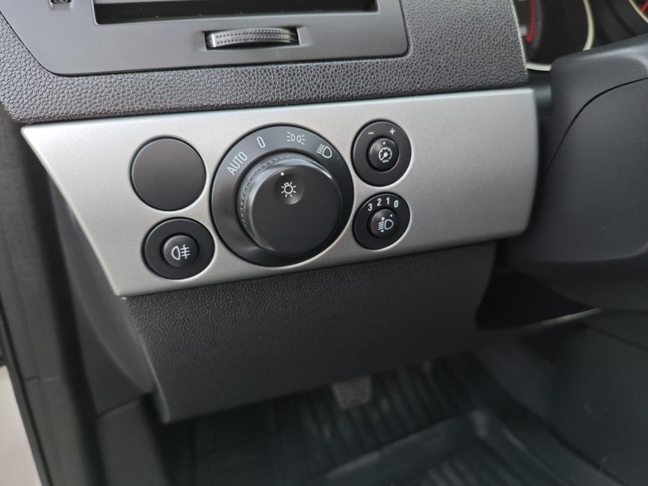 Opel Astra H 1.7 дизель