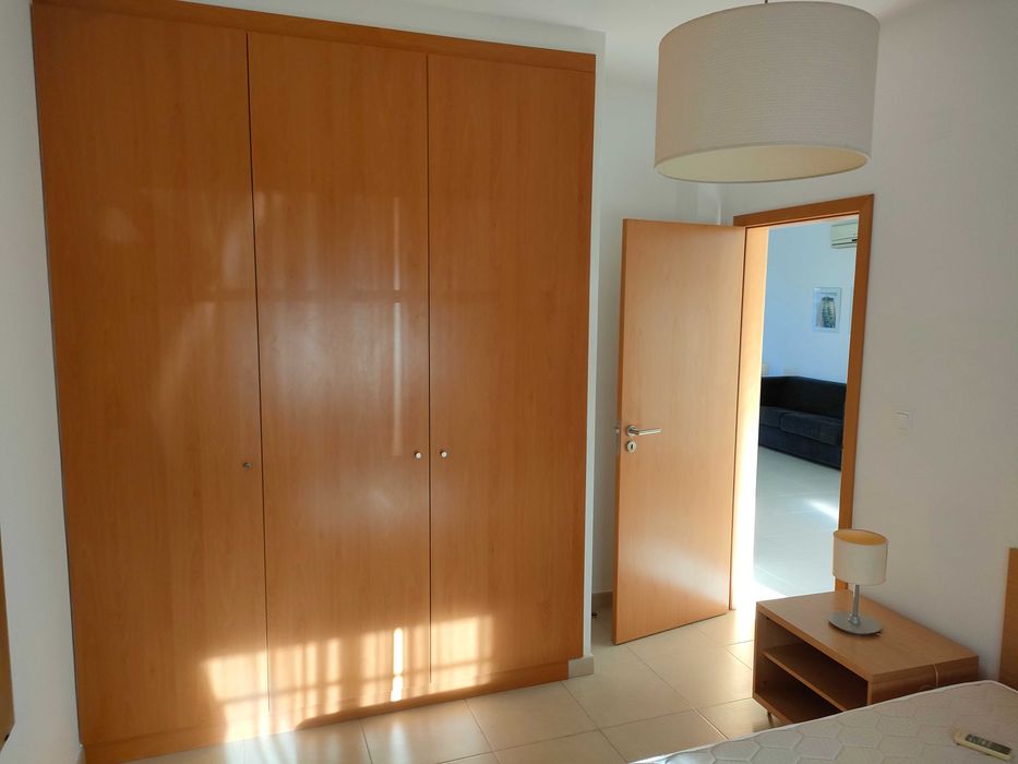Apartamento T1 para arrendar em condomínio fechado