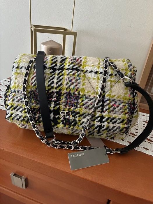 Mala da parfois nova