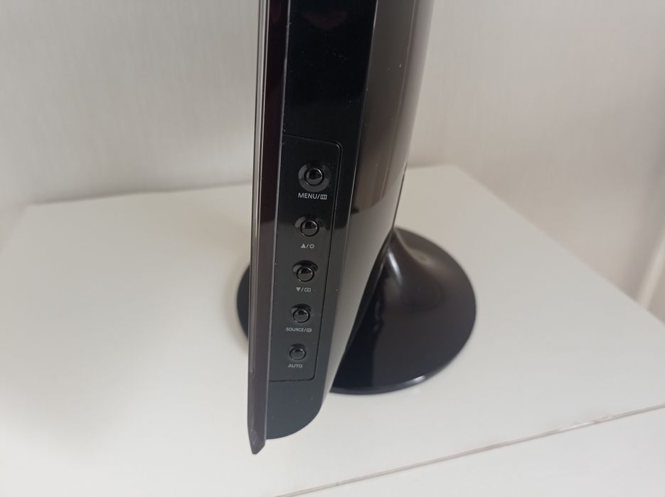 Монітор Samsung syncmaster t200