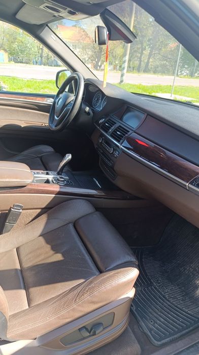 Продам BMW e70 3.0 дизель