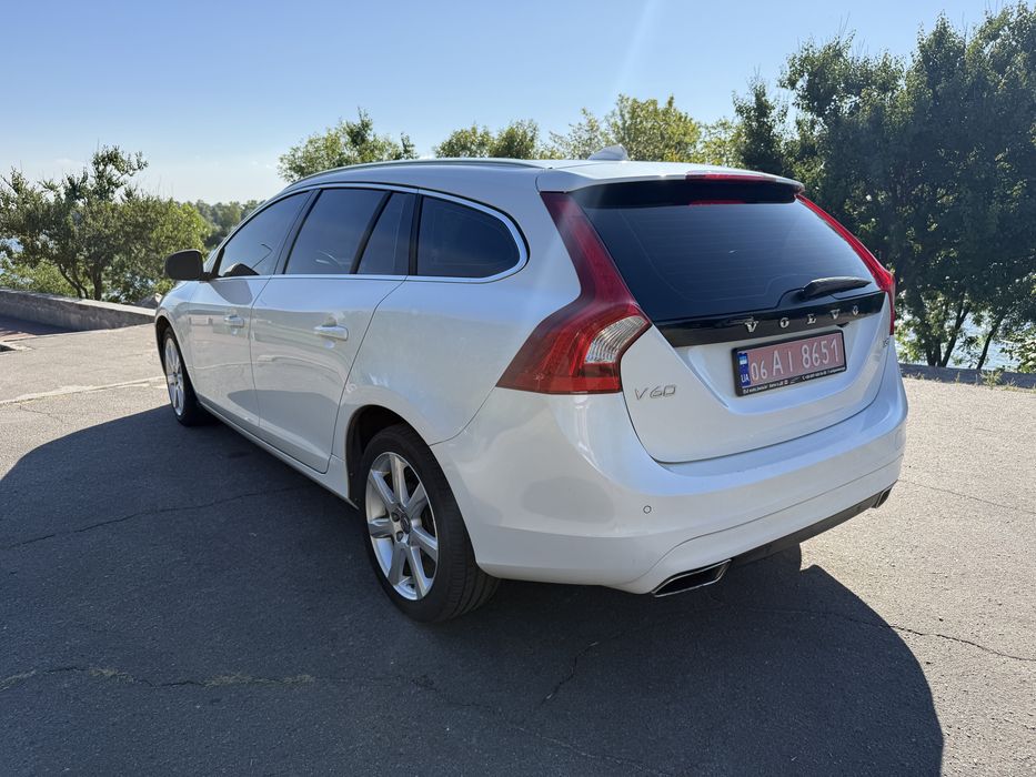 Volvo V60 T5 Platinum 2017