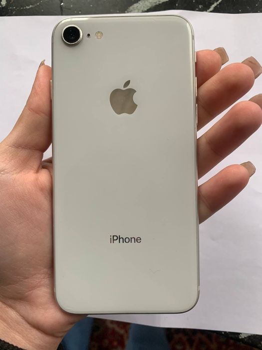 Продам айфон 8 в робочому стані!