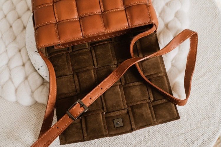 Torebka pikowana pleciona camel brąz skóra naturalna