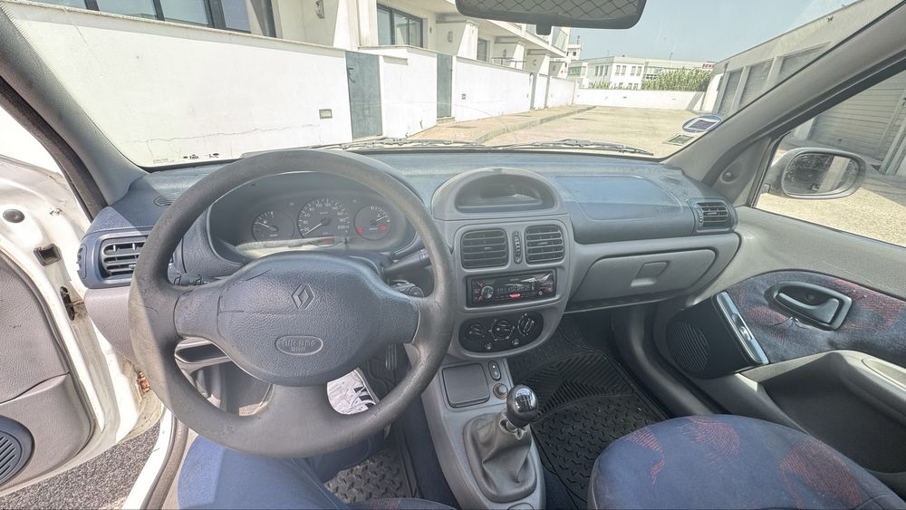Renault Clio 1.9D 08/2000
