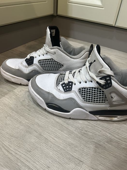 Кросівки AIR JORDAN 4