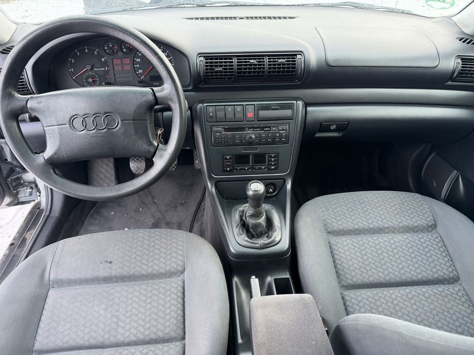 Audi A4-1.6 benzyna - klimatronic
