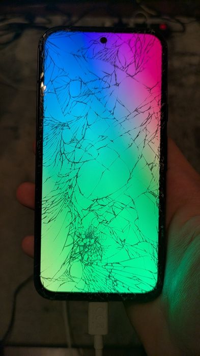 Google Pixel 8a uszkodzony