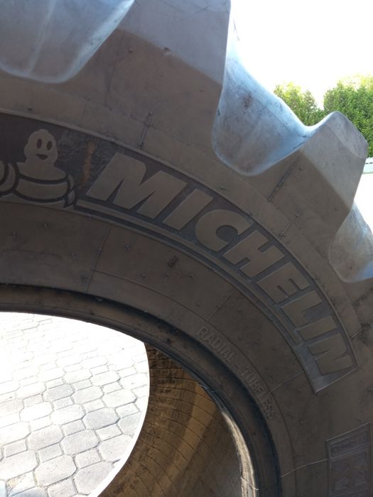 Opona 500/70R24 ( 19.5R24 ) Michelin XMCL