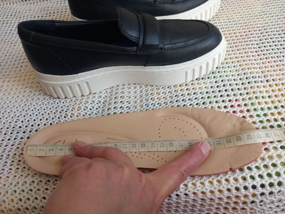 Кожанные лоферы Clarks 38р