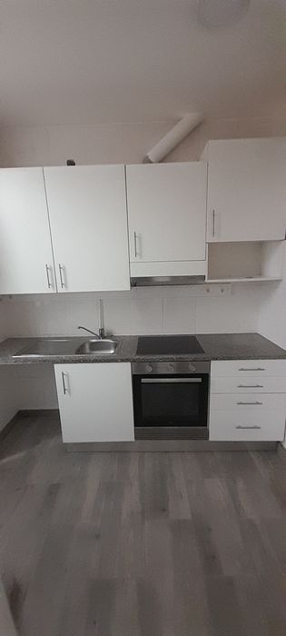 Alugo Casa no  Centro Matosinhos