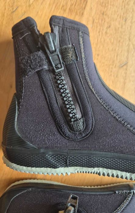 Buty neoprenowe ROOSTER wysoki but z zamkiem EasyFit rozmiar 40,5