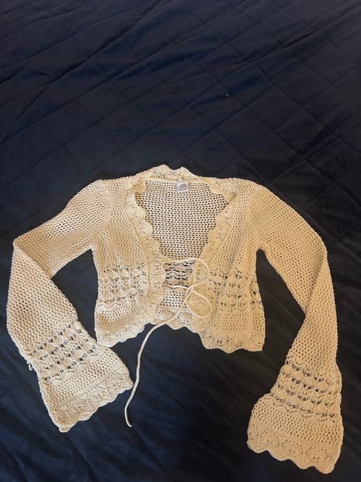 Żółty sweter Urban Outfitters